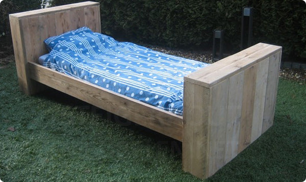 Scaffolding wooden bed "Irene"